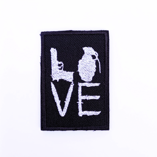 PATCH BORDADO LOVE GRENADE 5,5 X 8 CM